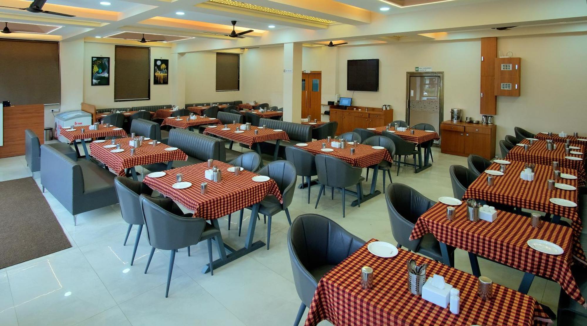 Hotel The Marion 纳西克 外观 照片